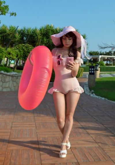 欧美乱做18vivode_1080电影完整版